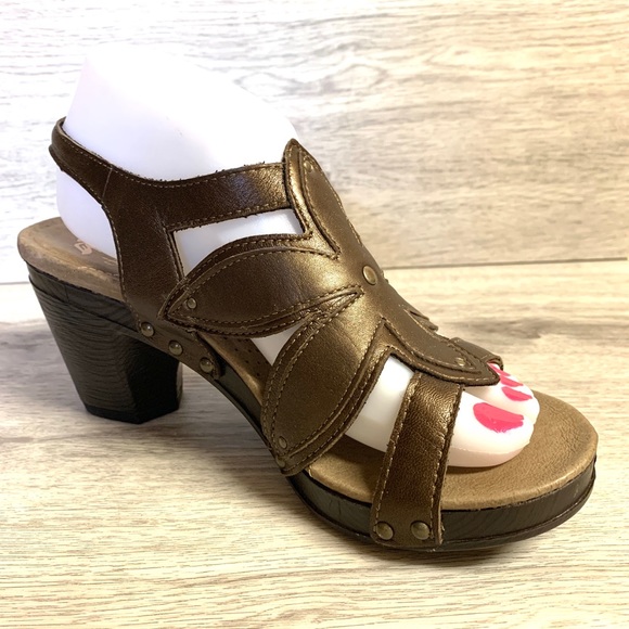 dansko heeled sandals